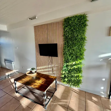 Casa de Férias Petit Nid Douillet Avec Parking Prive