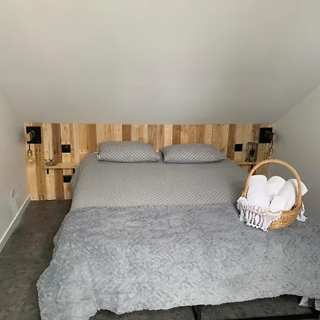 Petit Nid Douillet Avec Parking Privé * Villemareuil