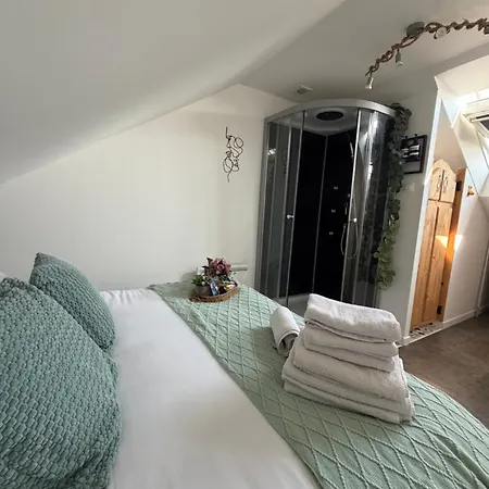 Petit Nid Douillet Avec Parking Privé Villemareuil