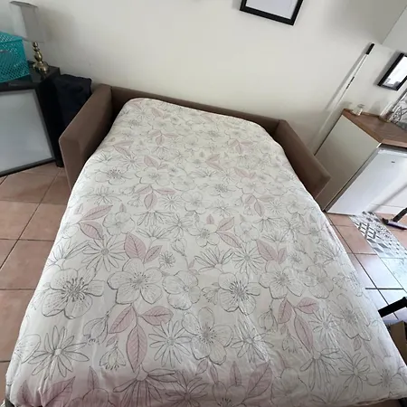 Petit Nid Douillet Avec Parking Privé Сasa de vacaciones *